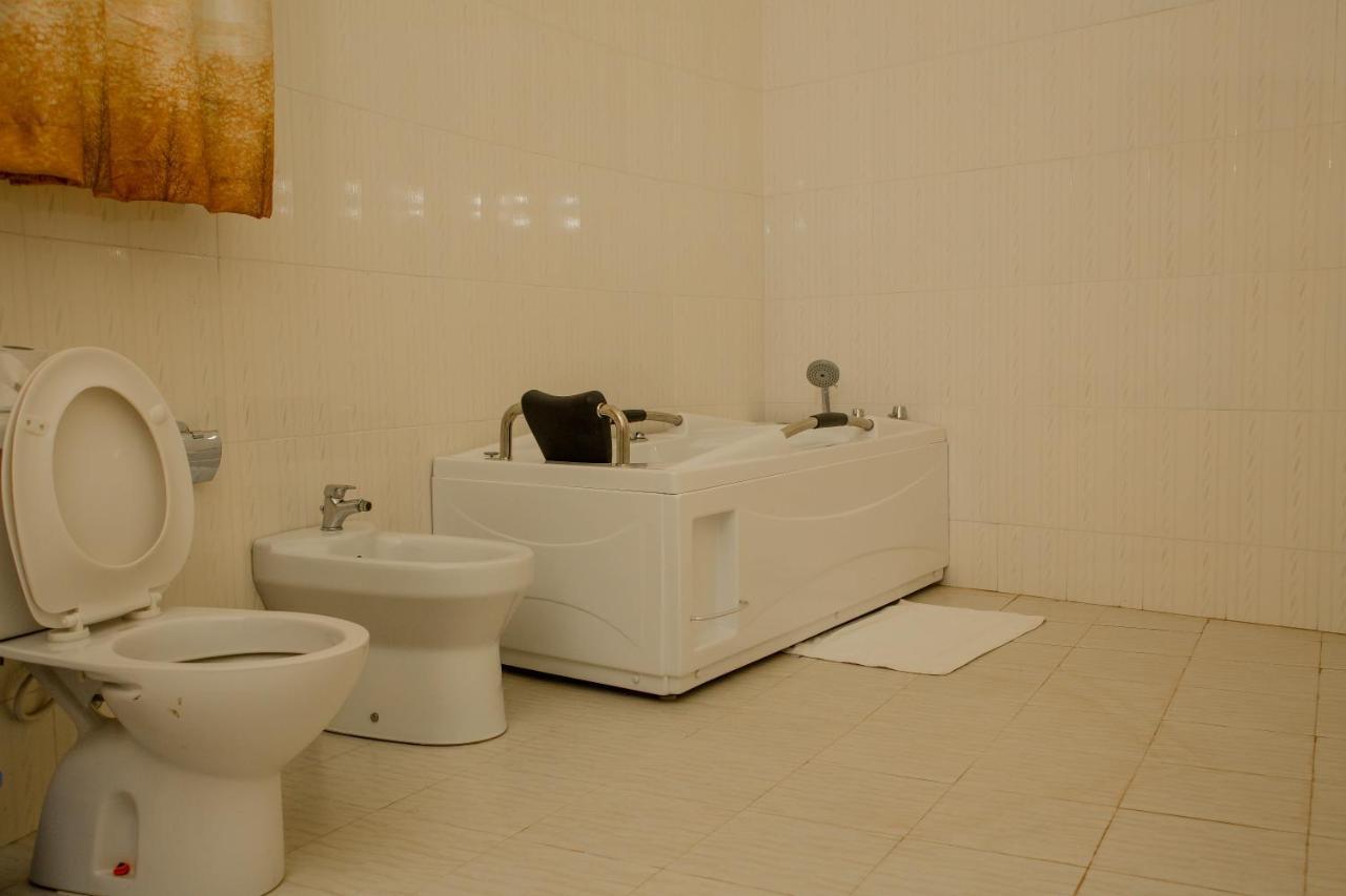 A1 Hotel And Resort Arusha Esterno foto