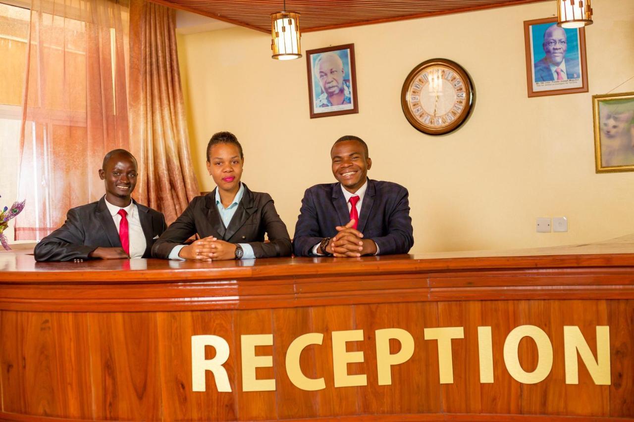 A1 Hotel And Resort Arusha Esterno foto